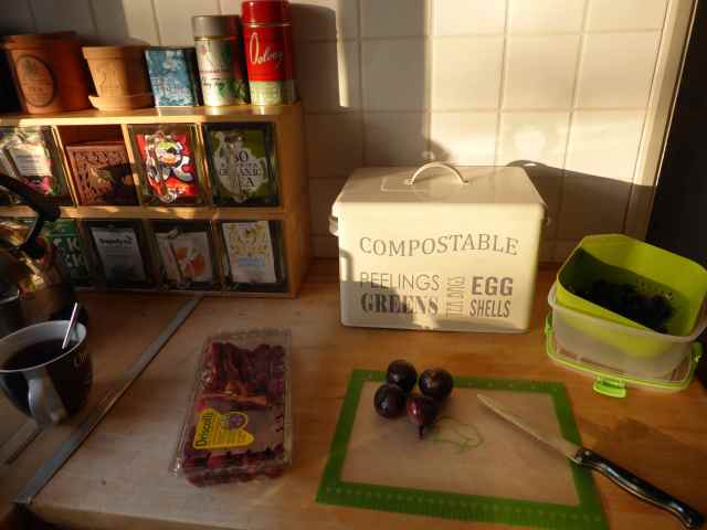 making breakfast 27-4-15