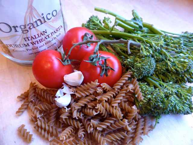 pasta garlic toms broc