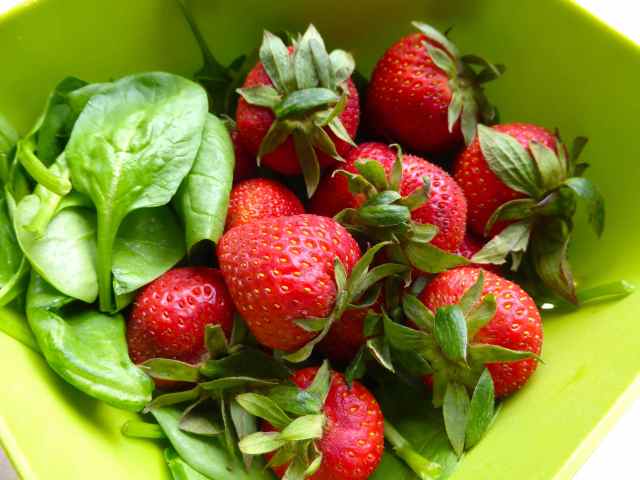 spinach and strawberries