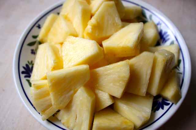 pineapple in bowl