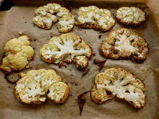 roasted cauliflower slices