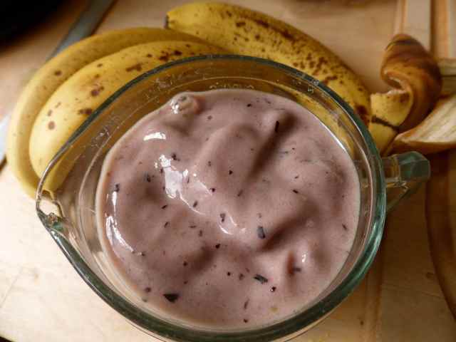 Smoothie blueberry banana